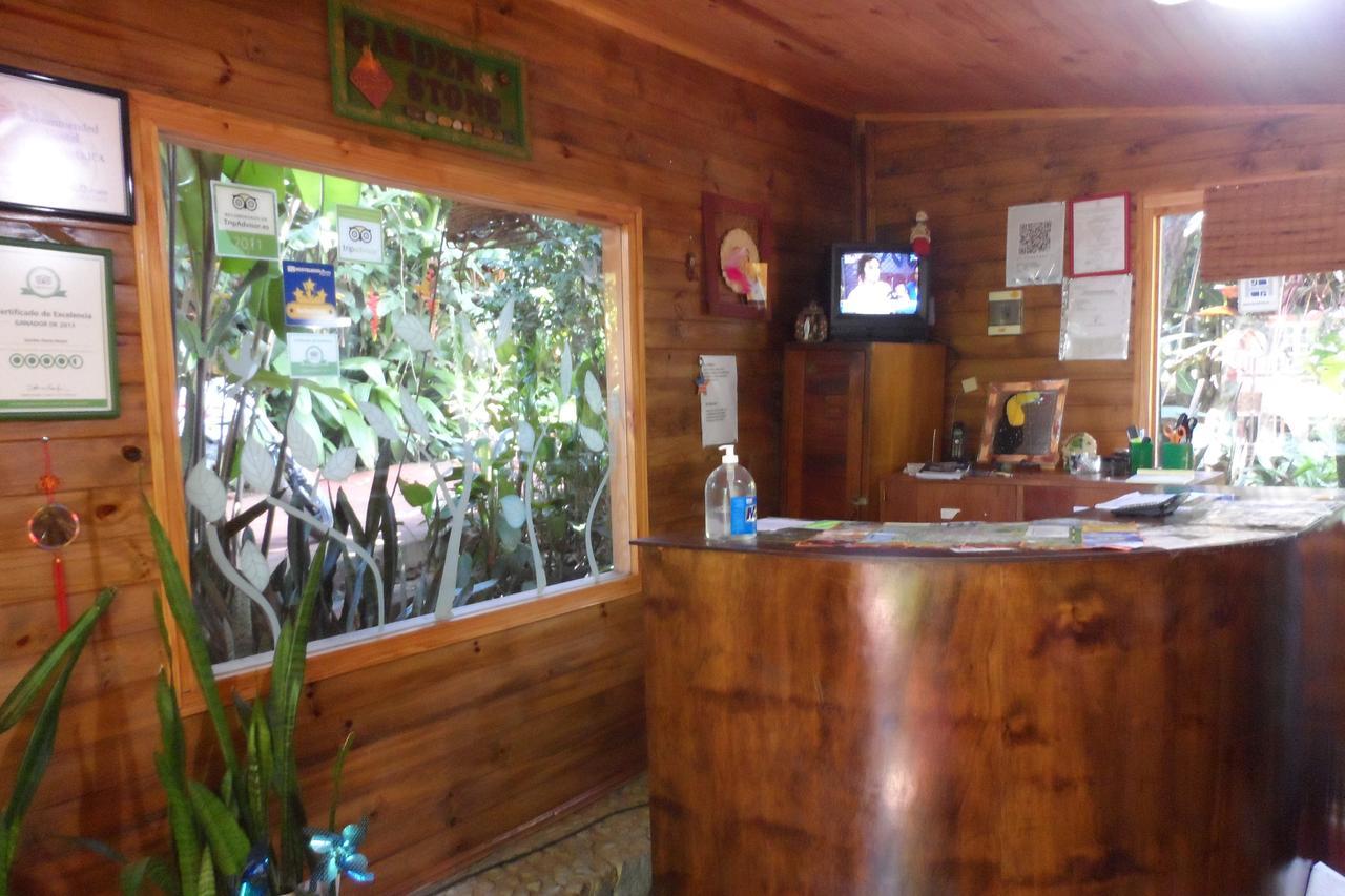 Garden Stone Hostel Puerto Iguazu Ngoại thất bức ảnh