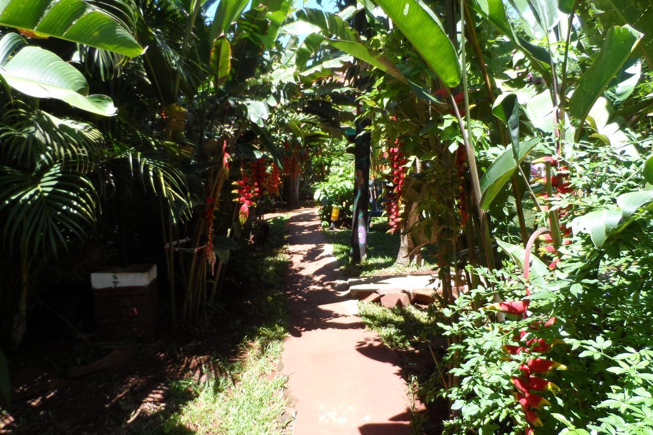 Garden Stone Hostel Puerto Iguazu Ngoại thất bức ảnh