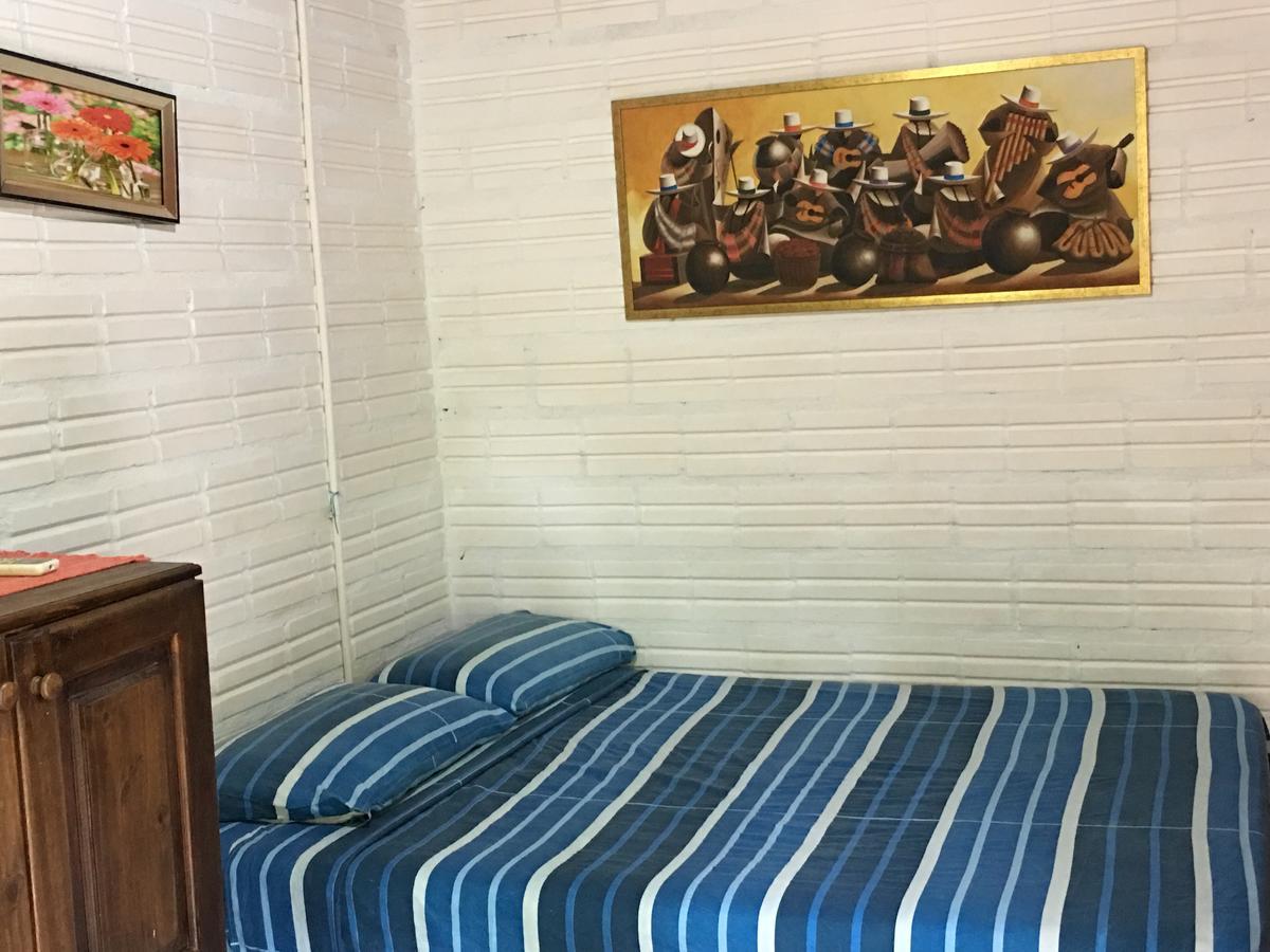 Garden Stone Hostel Puerto Iguazu Ngoại thất bức ảnh